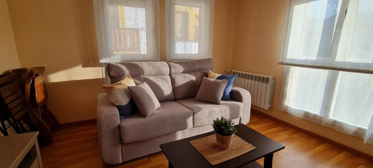 Apartamentos El Pigazu Кангас-де-Оніс Екстер'єр фото